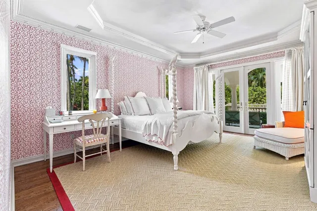 In-Town Palm Beach Residence photo 23