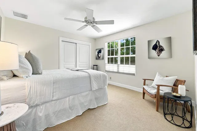 In-Town Palm Beach Residence photo 36