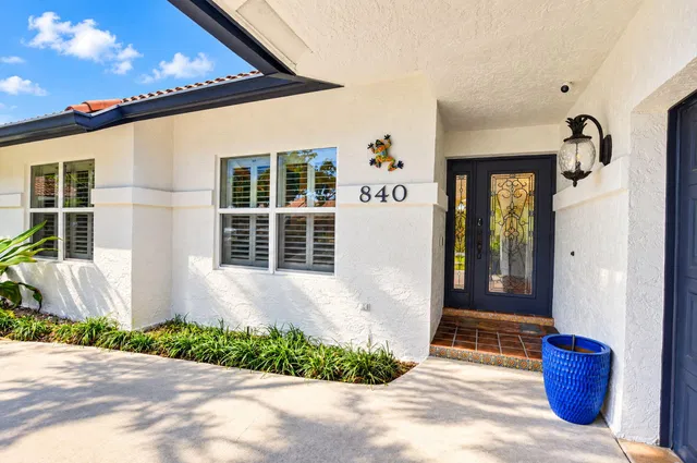 Residence photo 3