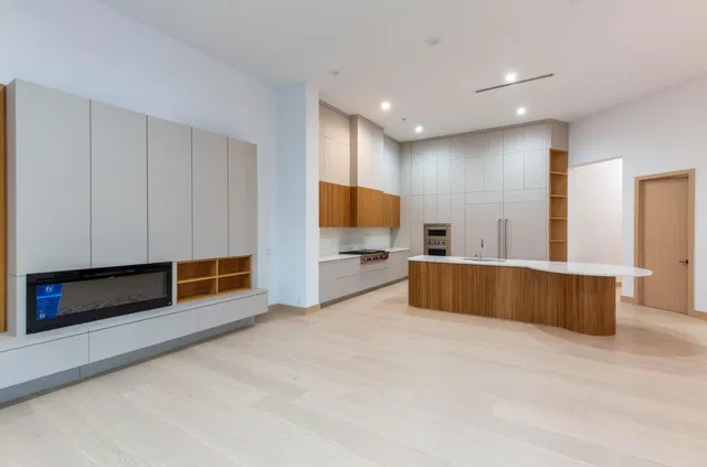 Palm Beach Point Residence photo 18