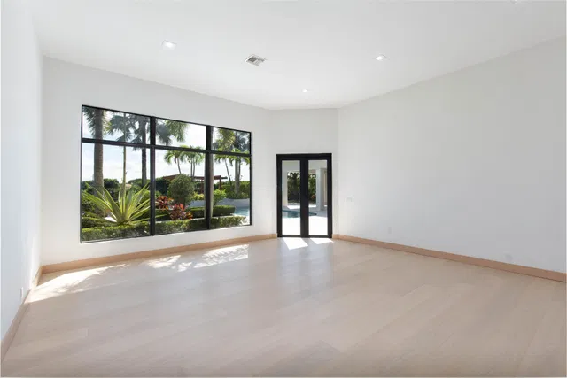 Palm Beach Point Residence photo 23
