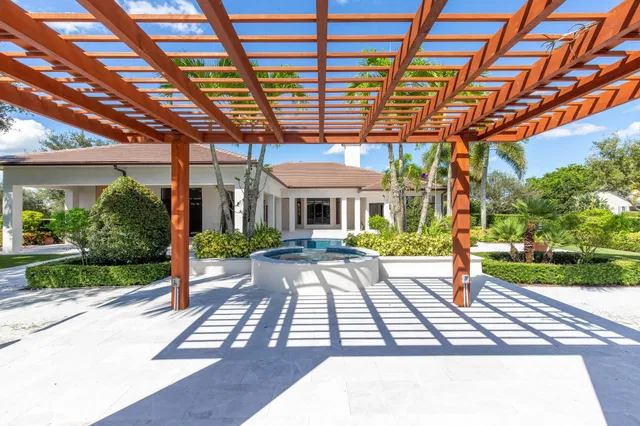 Palm Beach Point Residence photo 36