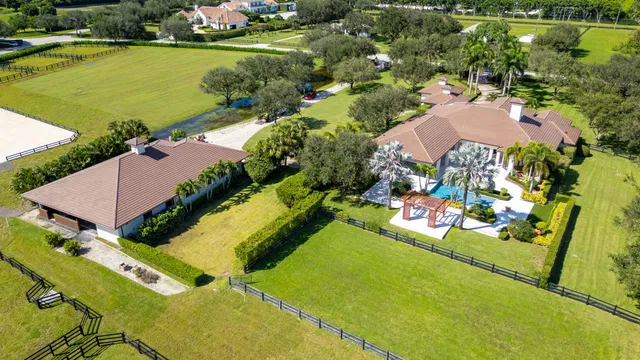 Palm Beach Point Residence photo 48