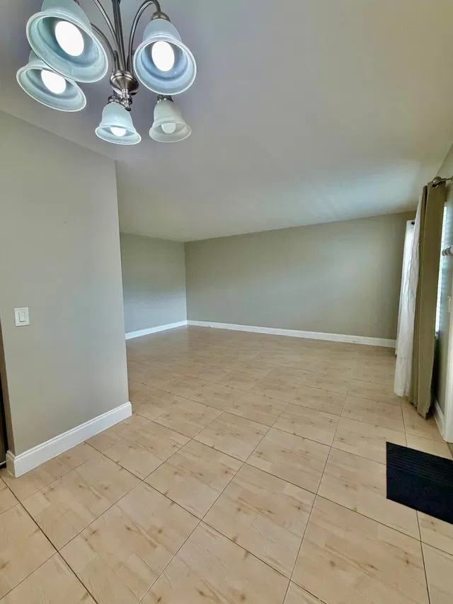 Residence photo 6