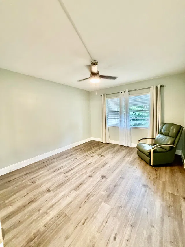 Residence photo 16