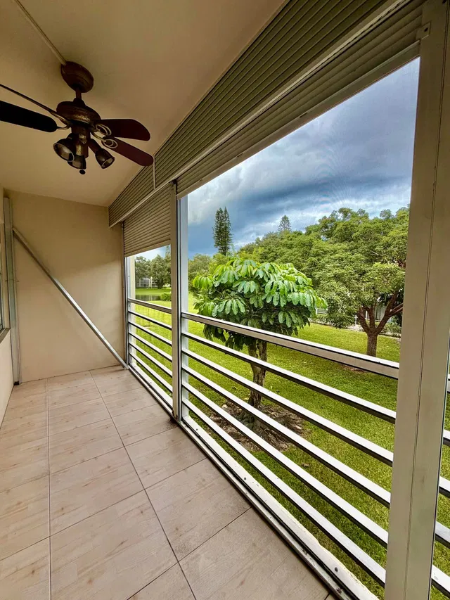 Residence photo 18