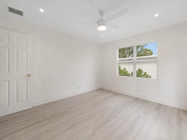 West Palm Beach Residence photo 17