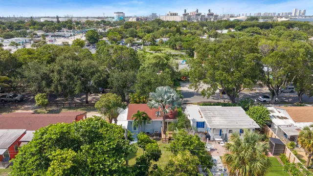 West Palm Beach Residence photo 25