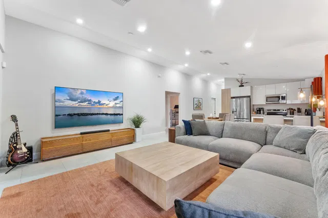 West Palm Beach Residence photo 3