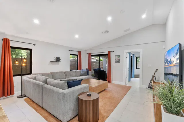 West Palm Beach Residence photo 5