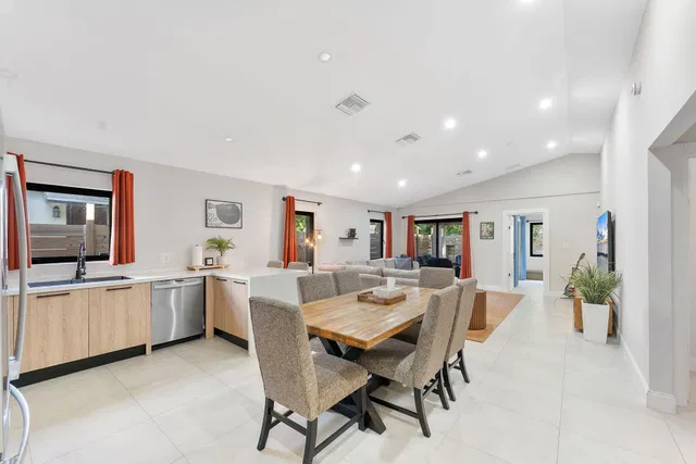 West Palm Beach Residence photo 8