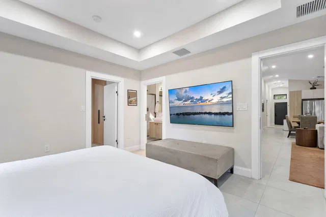 West Palm Beach Residence photo 18