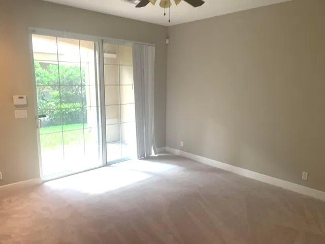 Residence photo 22