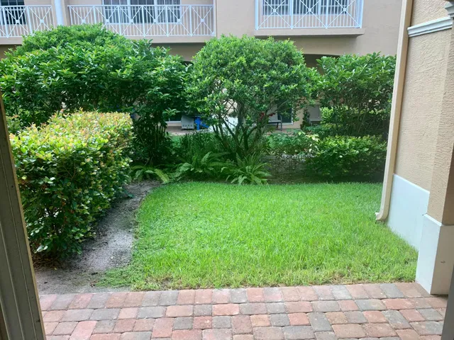 Residence photo 25