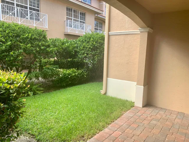 Residence photo 26