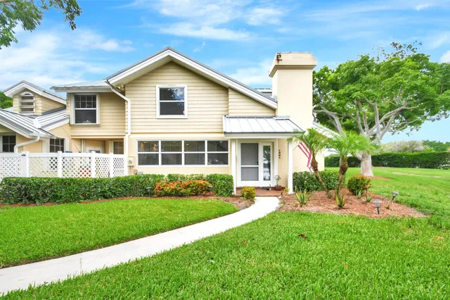 Residence photo 2