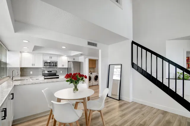 Residence photo 6