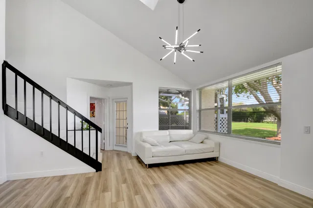 Residence photo 14