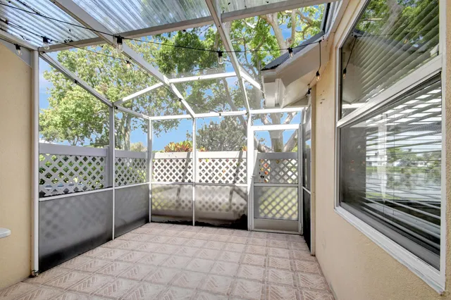 Residence photo 21