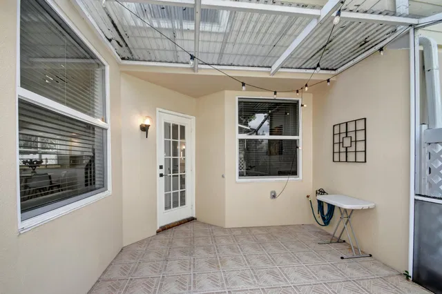 Residence photo 22