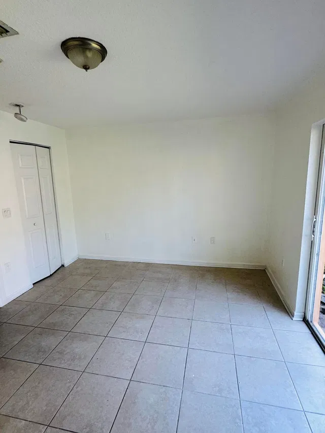 Residence photo 8