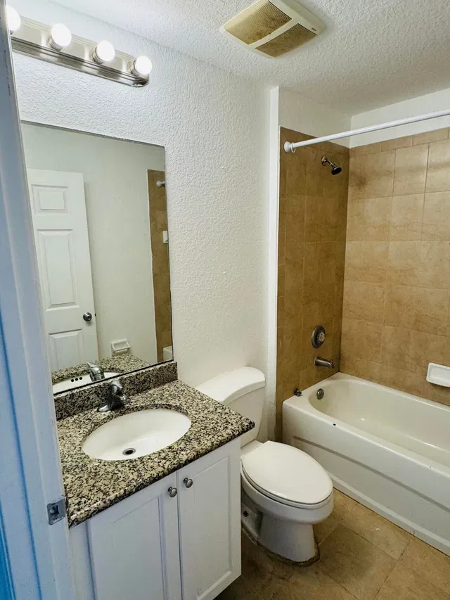 Residence photo 11
