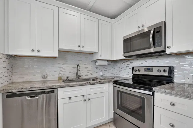  Residence photo 5