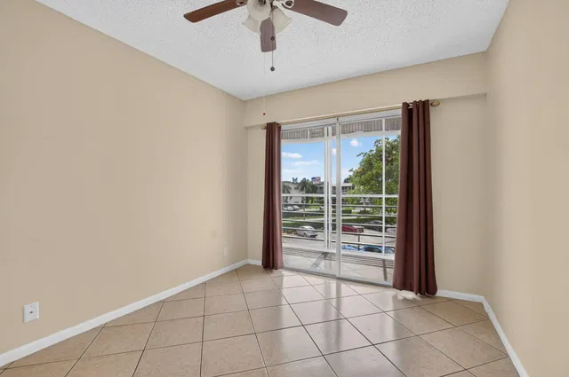  Residence photo 12