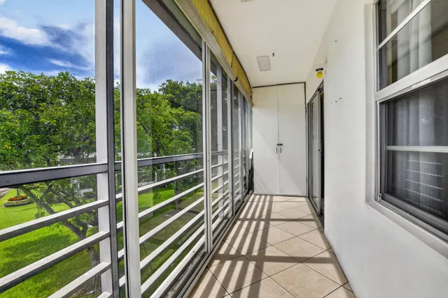  Residence photo 22