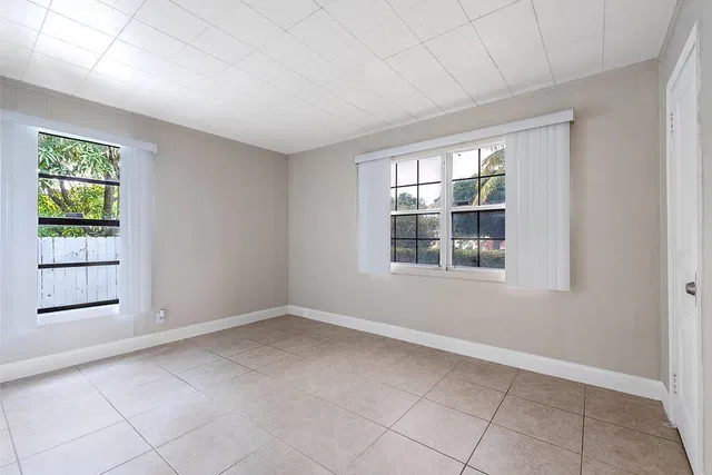Residence photo 14