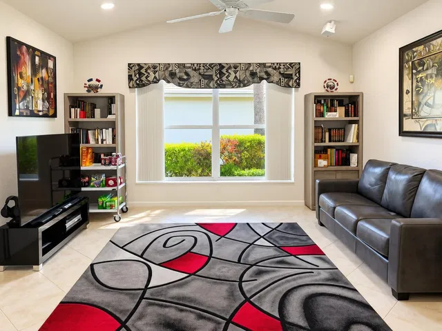 Residence photo 5