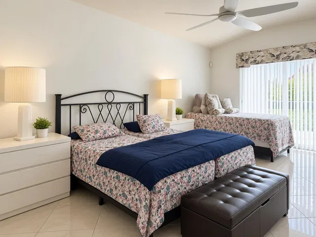 Residence photo 6