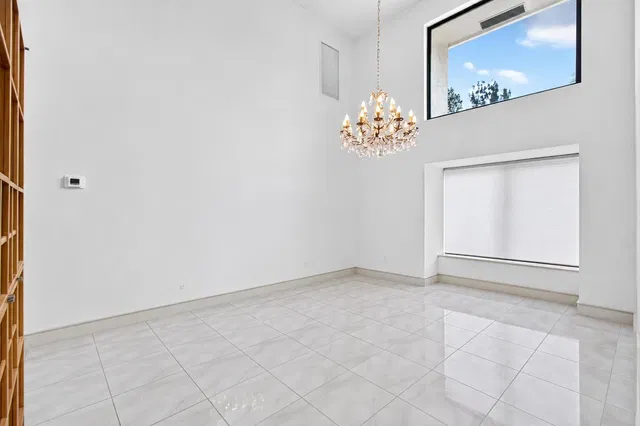 Residence photo 13