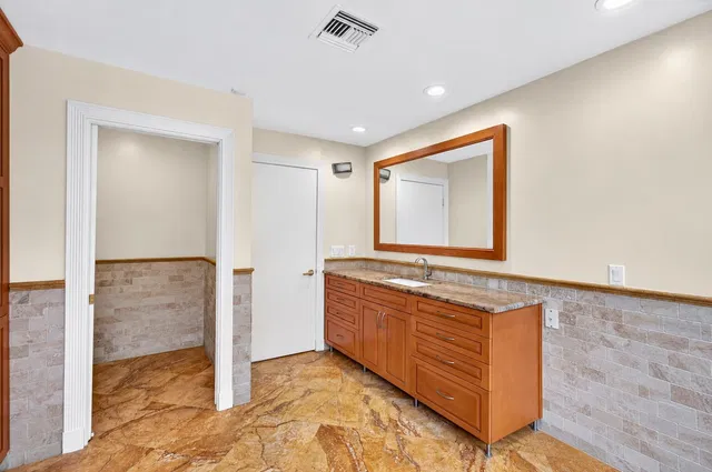 Residence photo 23