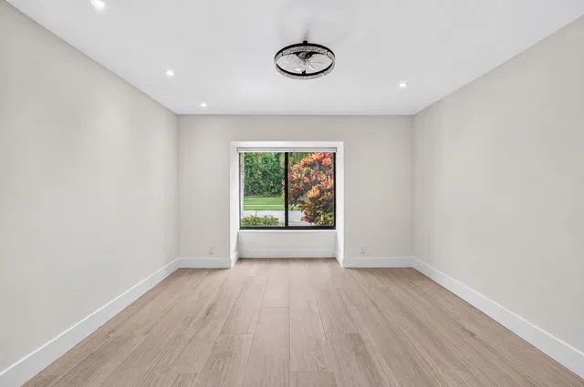 Residence photo 25