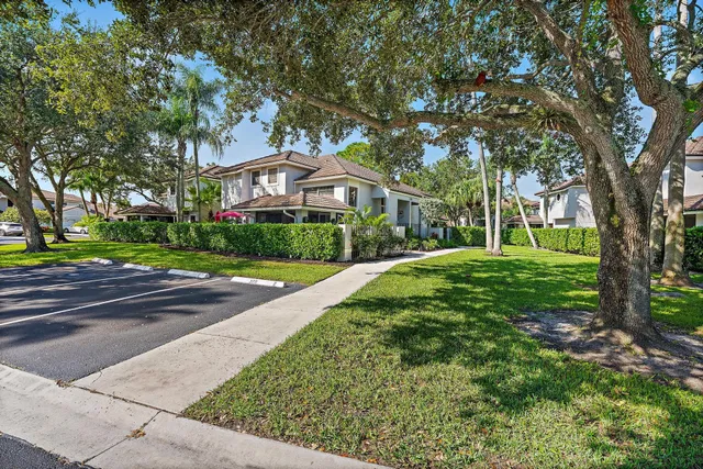 PGA National Palm Beach Gardens Unit 2 photo 12