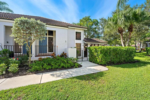 PGA National Palm Beach Gardens Unit 2 photo 13