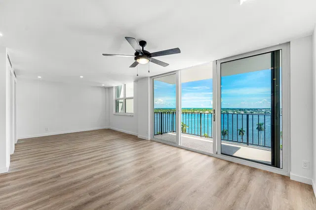 1701 S Flagler Unit 1205 photo 3