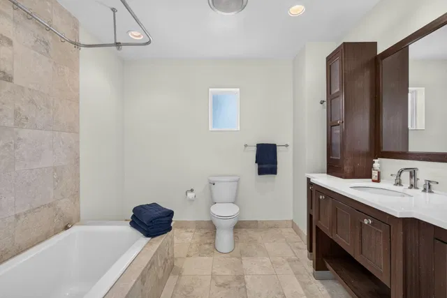 Residence photo 9