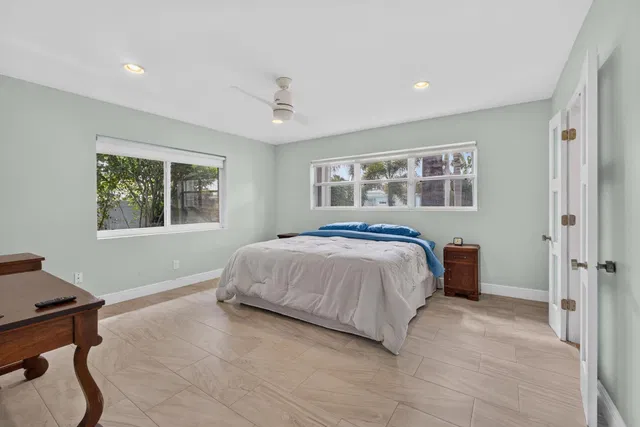 Residence photo 12