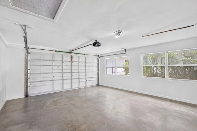 Residence photo 67