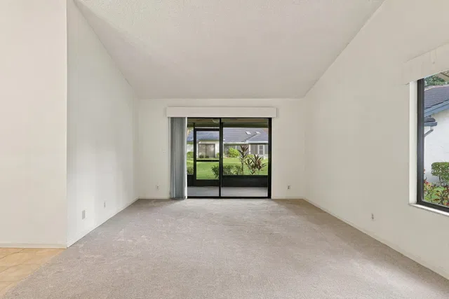 Residence photo 11
