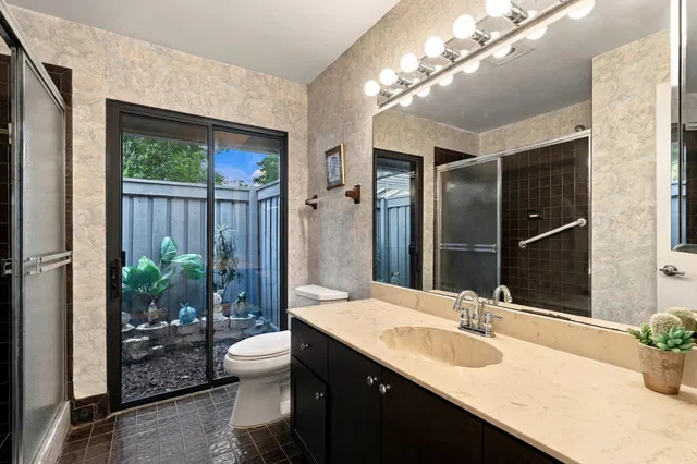 Residence photo 39