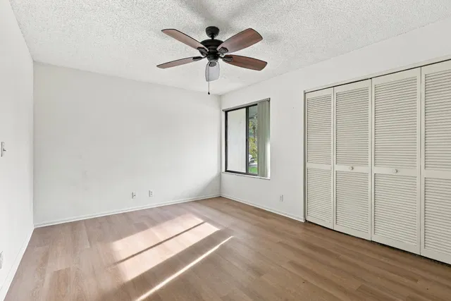 Residence photo 42
