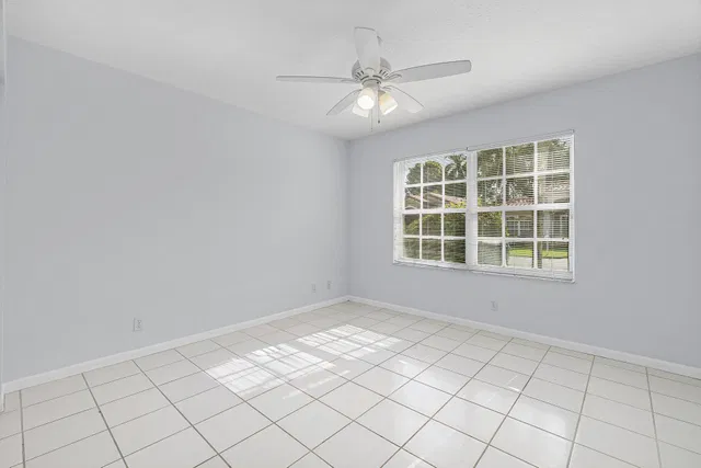  Residence photo 16