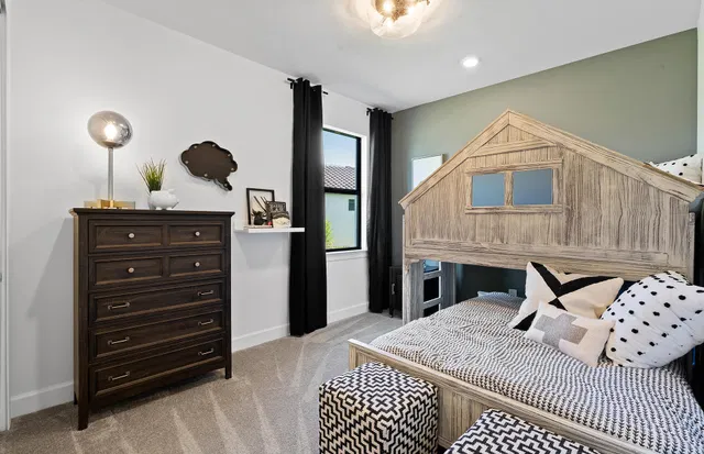 Avenir Unit 126 Mystique photo 16