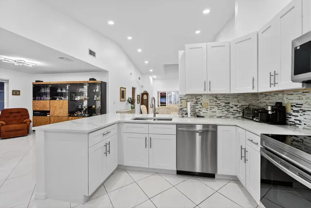 Residence photo 2