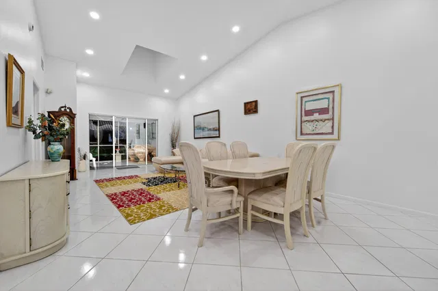 Residence photo 5