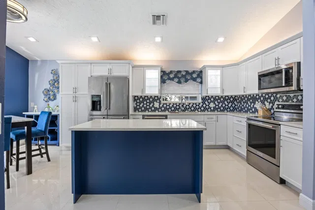 Residence photo 13