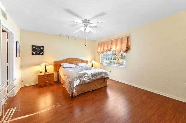  Unit 207 photo 10